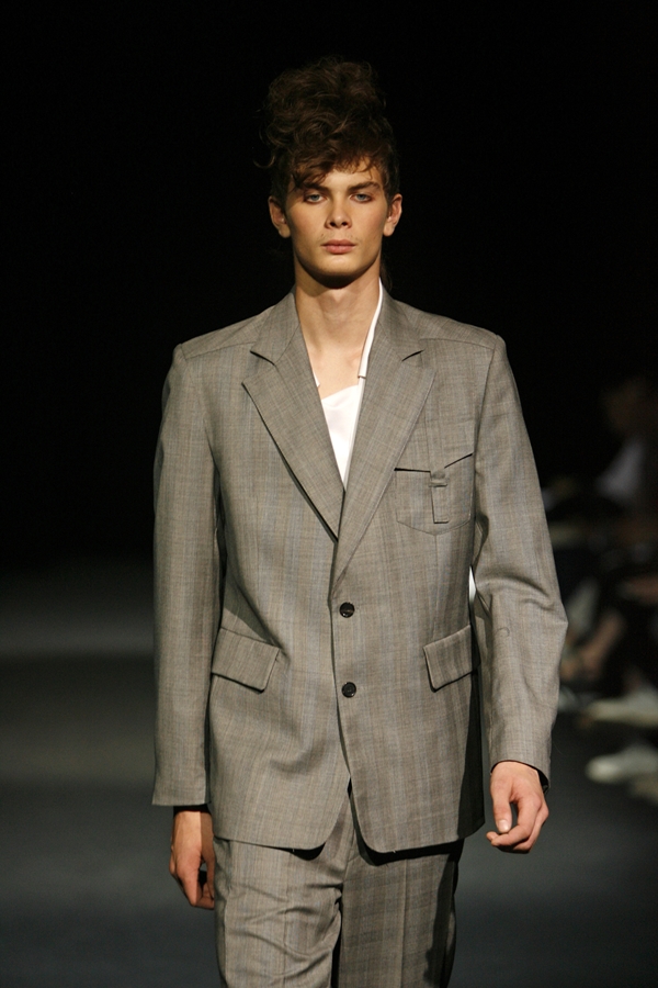 JEROEN VAN TUYL SPRING SUMMER 2007 MENSWEAR PARIS
© PHOTO PETER STIGTER