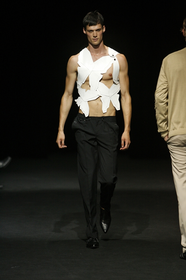 JEROEN VAN TUYL SPRING SUMMER 2007 MENSWEAR PARIS
© PHOTO PETER STIGTER