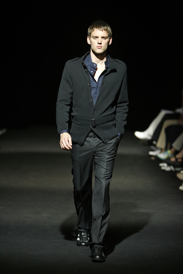 JEROEN VAN TUYL SPRING SUMMER 2007 MENSWEAR PARIS
© PHOTO PETER STIGTER