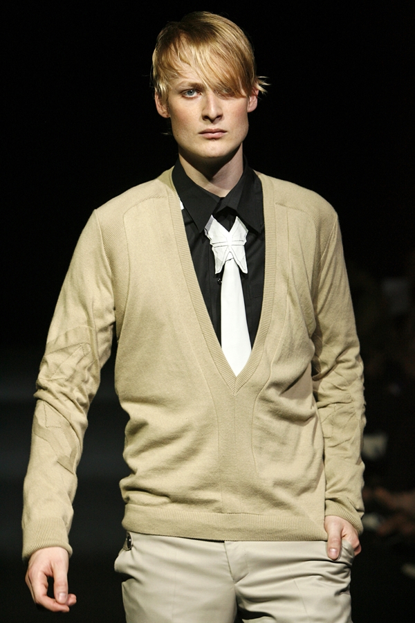 JEROEN VAN TUYL SPRING SUMMER 2007 MENSWEAR PARIS
© PHOTO PETER STIGTER