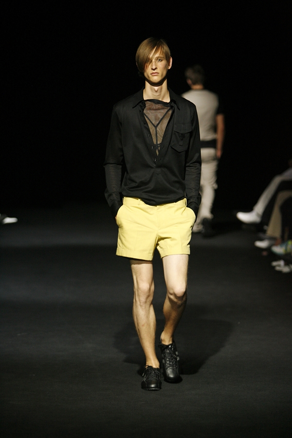 JEROEN VAN TUYL SPRING SUMMER 2007 MENSWEAR PARIS
© PHOTO PETER STIGTER
