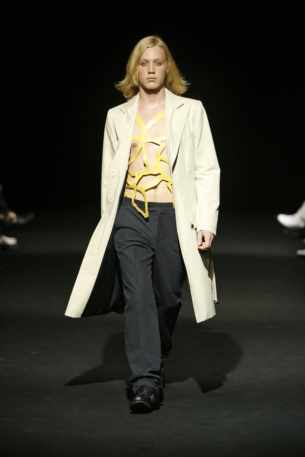 JEROEN VAN TUYL SPRING SUMMER 2007 MENSWEAR PARIS© PHOTO PETER STIGTER