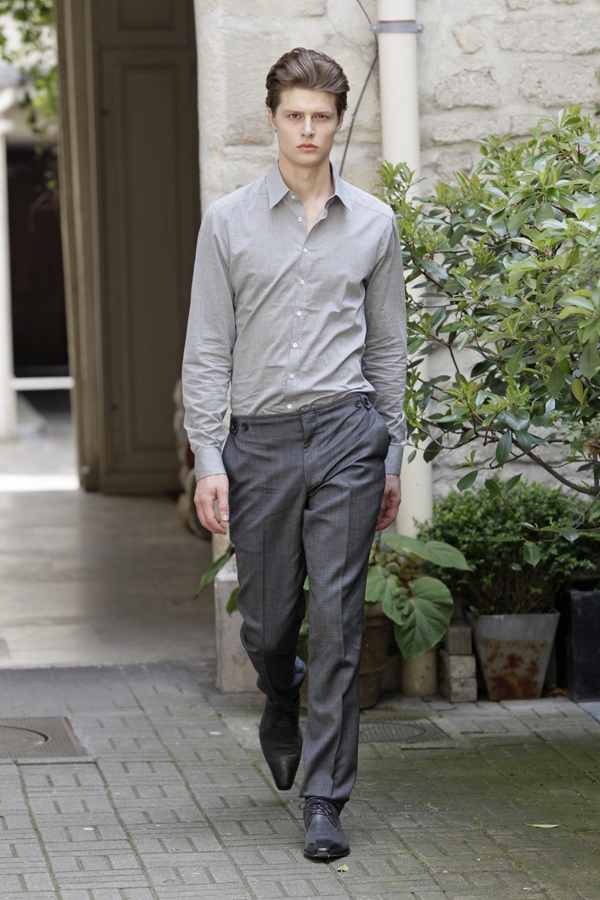 PHOTO © PETER STIGTER 
FILENAME IS DESIGNER NAME 
SPRING/SUMMER 2011